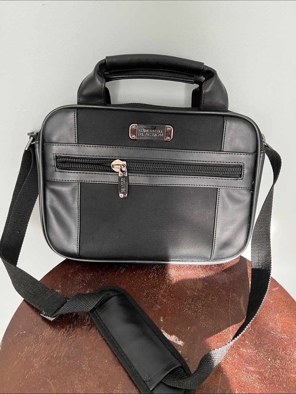 Kenneth Cole Reaction Black Men's Messenger Crossbody Bag